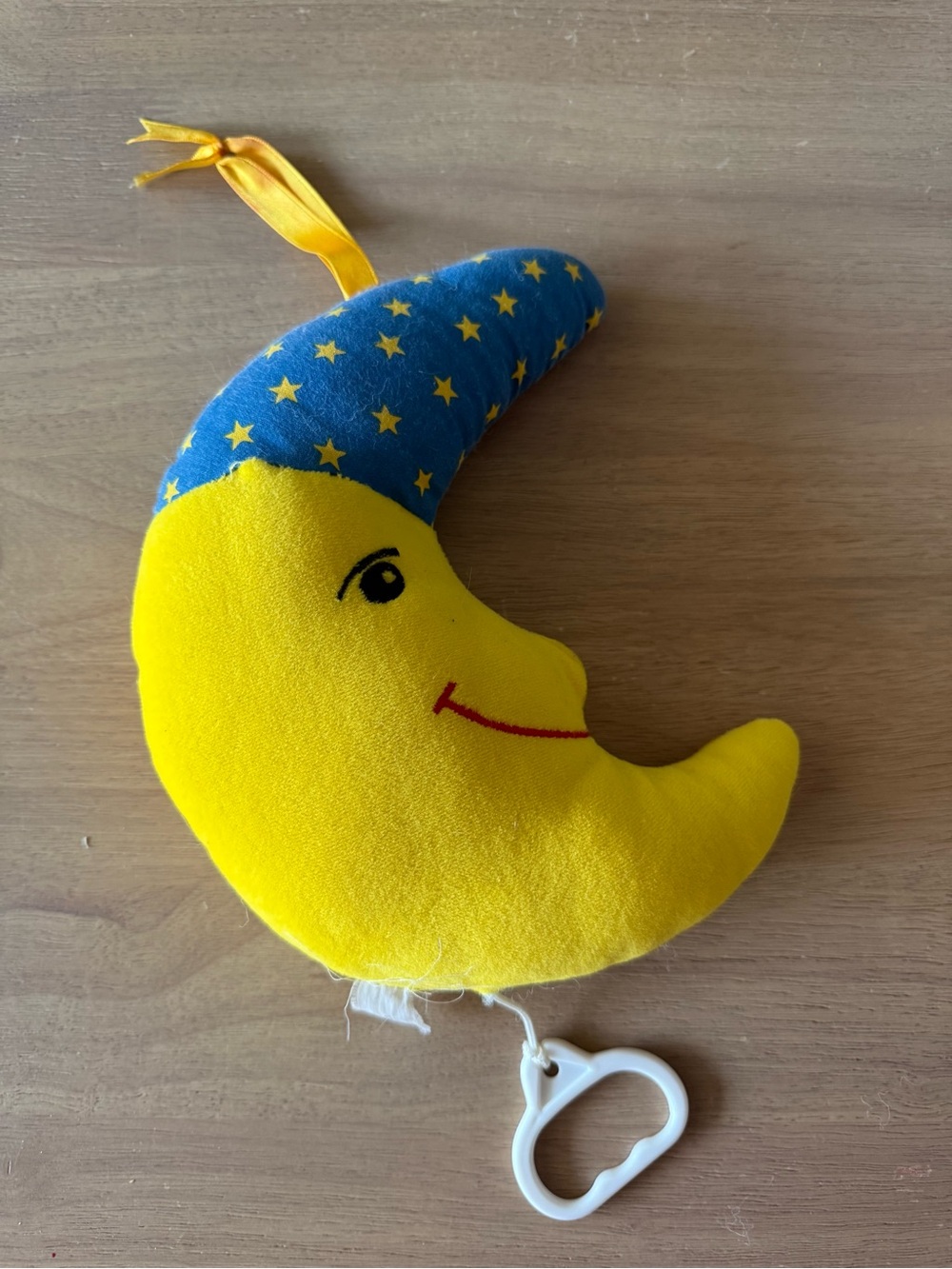 Vintage 90’s hanging plush singing moon for baby (lullaby)